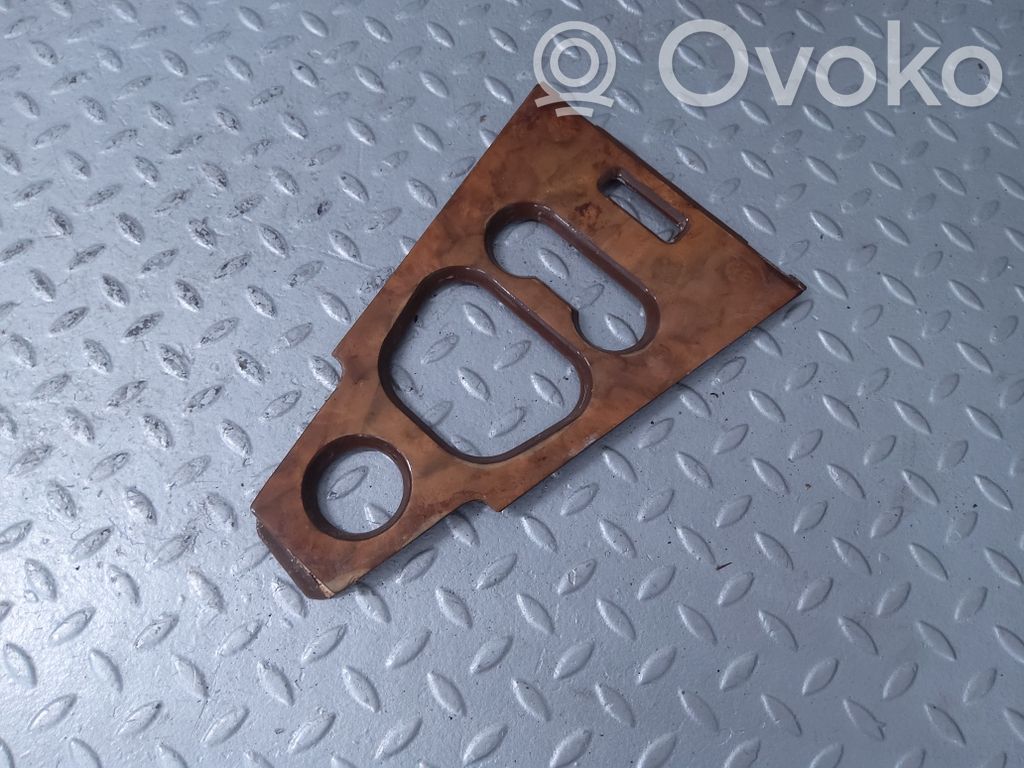 Autres éléments de console centrale   UW15194