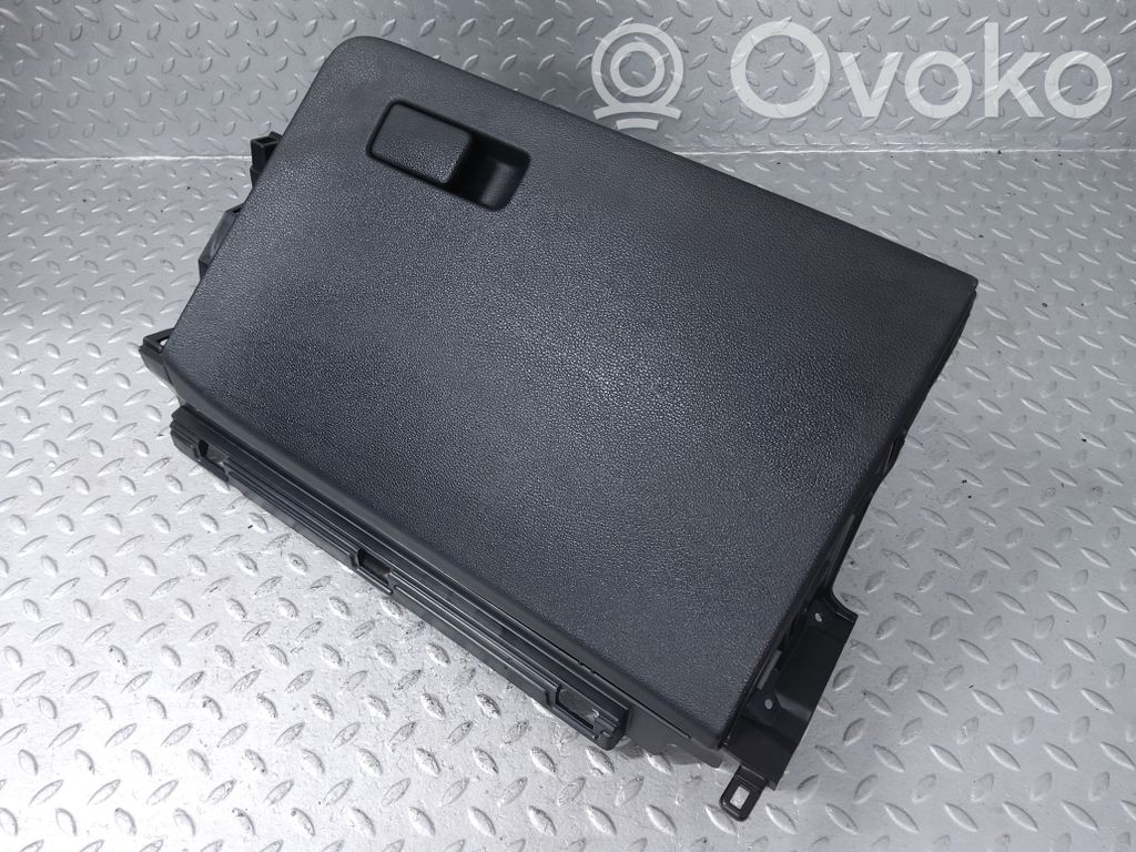 KIA Ceed Daiktadėžės (bordačioko) komplektas 