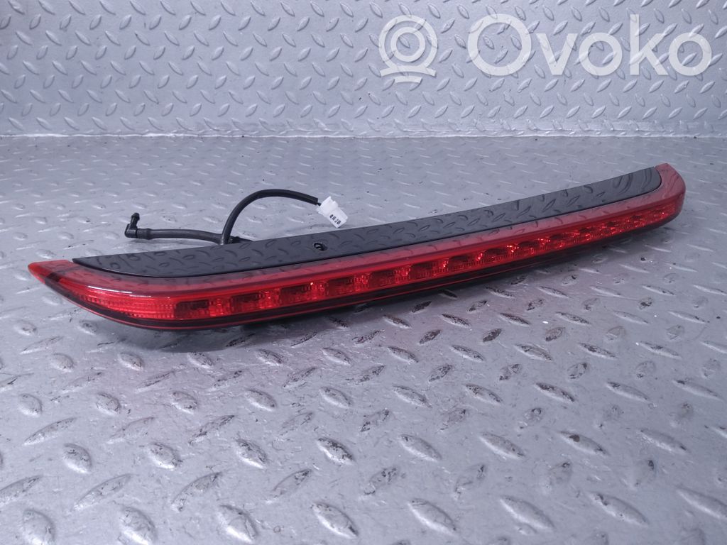 KIA Ceed Kolmas/lisäjarruvalo 