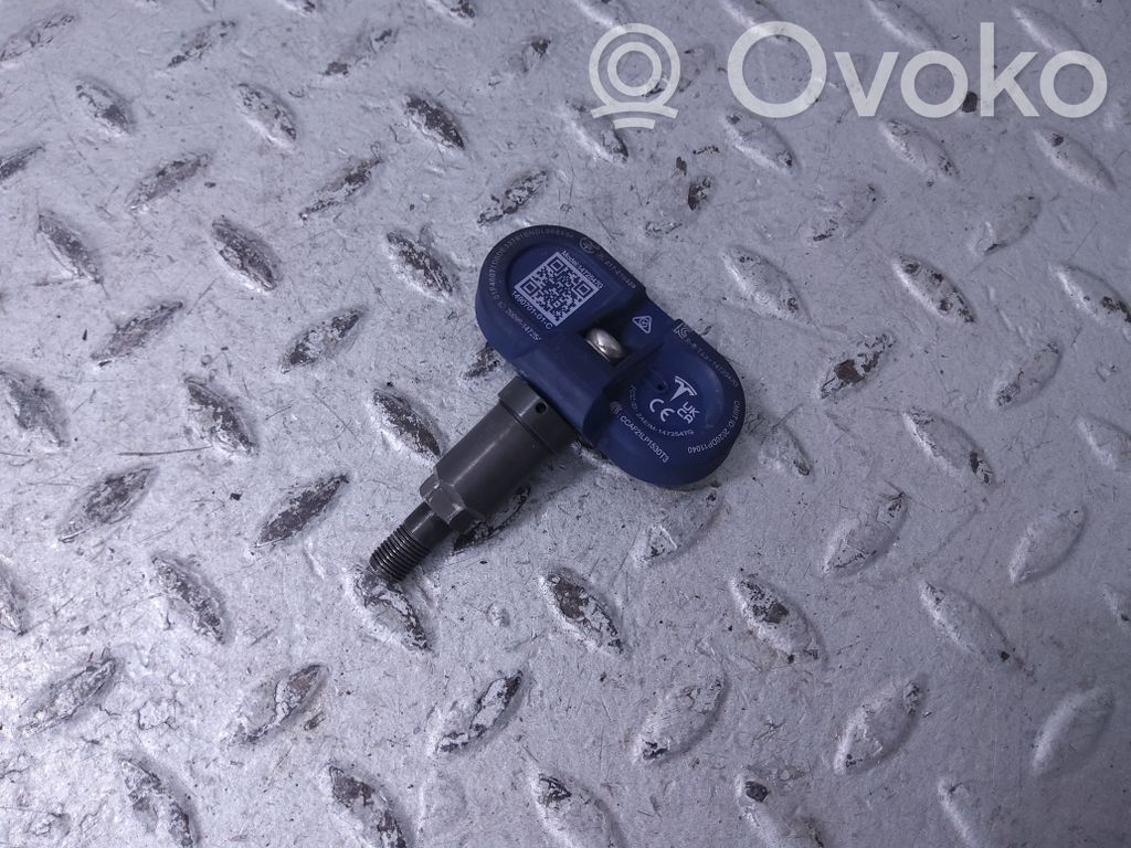 Tesla Model S Tire pressure sensor 