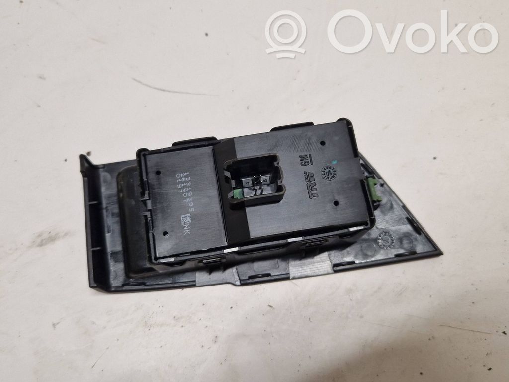 Saab 9-5 Quarter vent window switch 