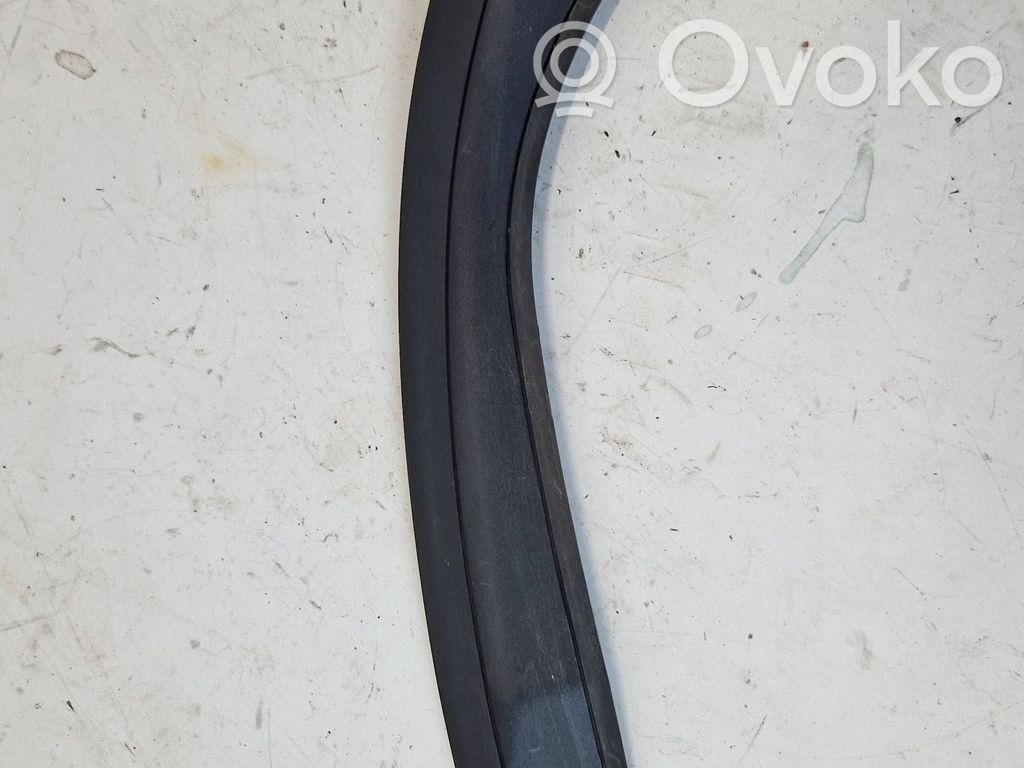 BMW Z4 E85 E86 Pilar (B) (inferior) 