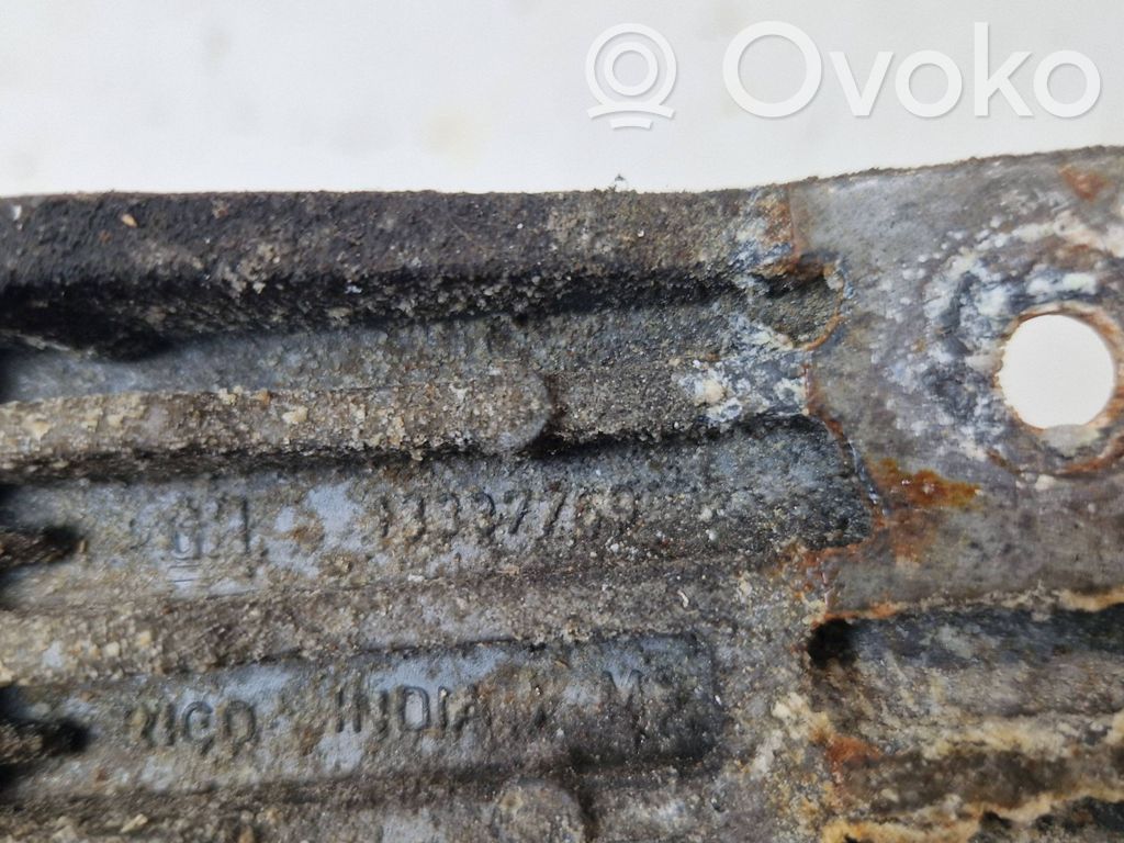 Saab 9-5 Radiator mount bracket 