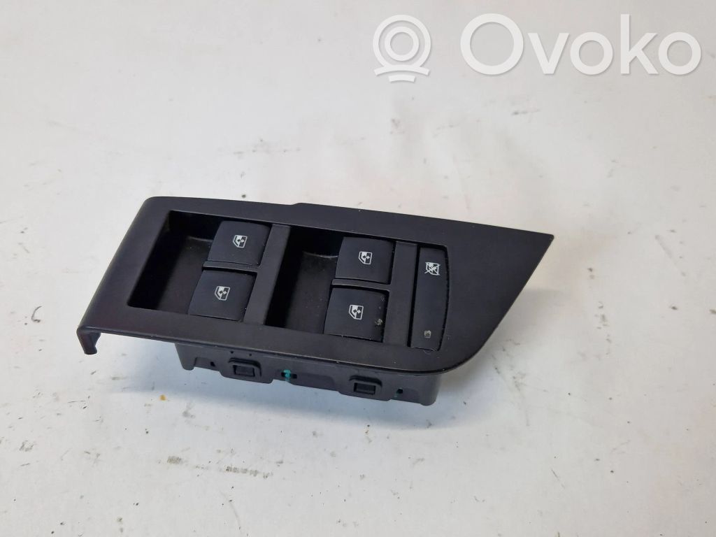 Electric window control switch   13319395