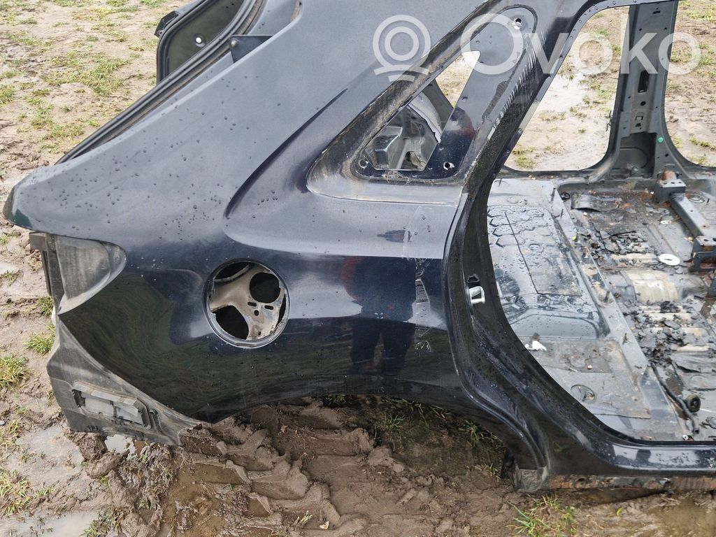Panel lateral trasero