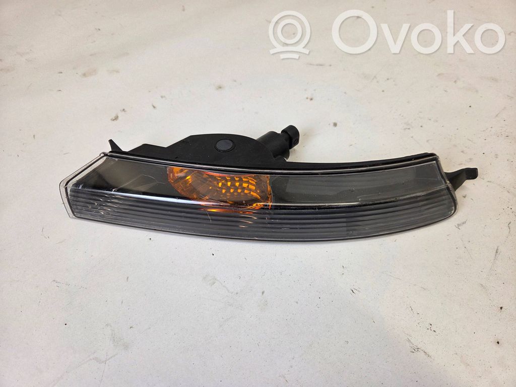 Saab 9-5 Front bumper turn signal 