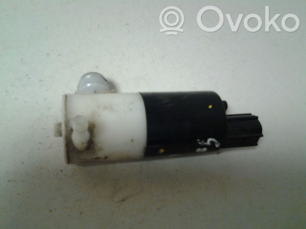 Windscreen/windshield washer pump