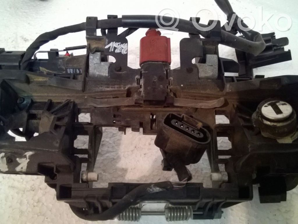 Audi A8 S8 D3 4E Cerradura de puerta delantera 