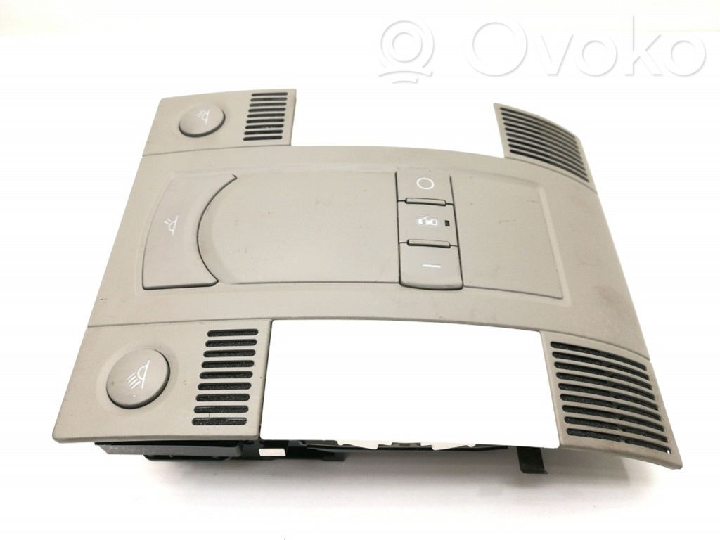 Audi A8 S8 D3 4E Front seat light 