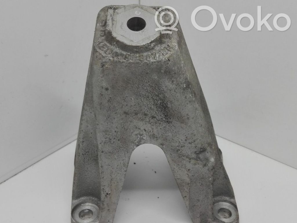 Engine mounting bracket   4E0199307BH