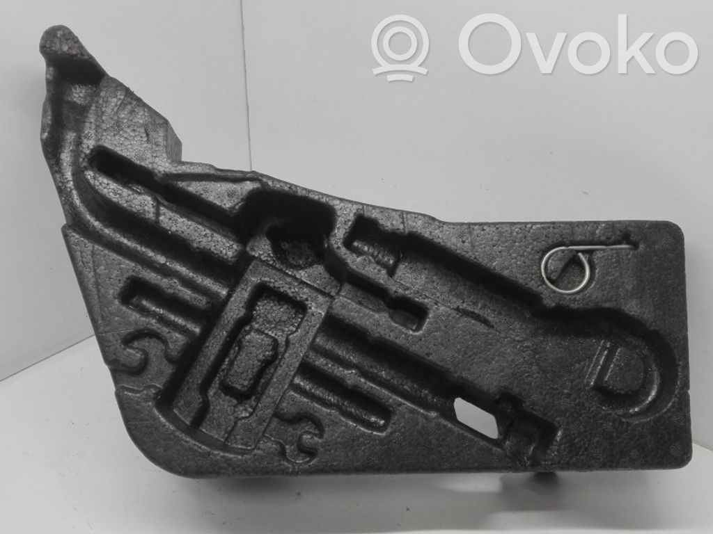 Audi Q7 4L Tool box 