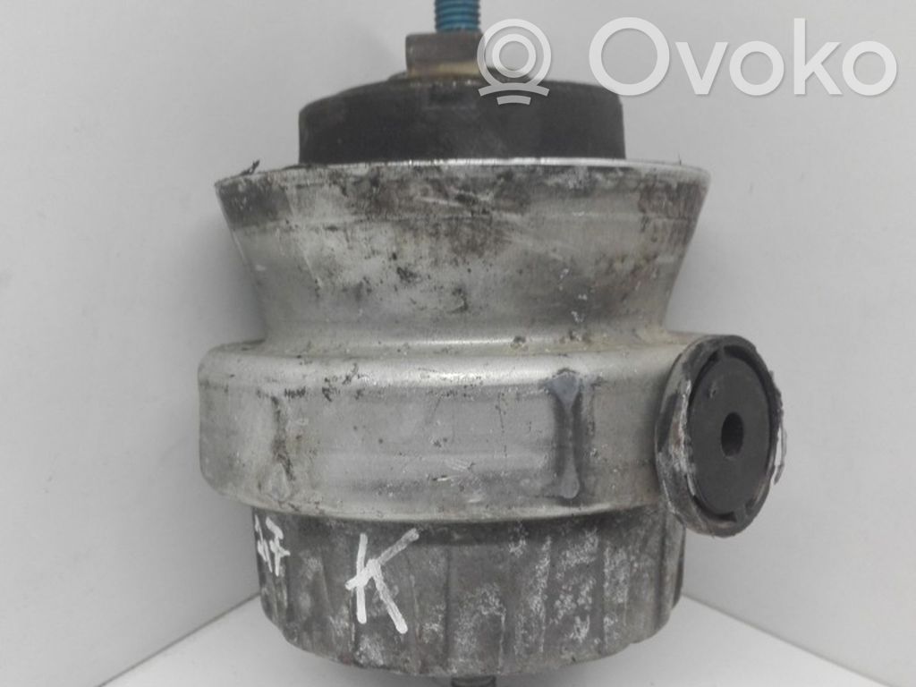 Audi A6 S6 C6 4F Engine mount bracket 