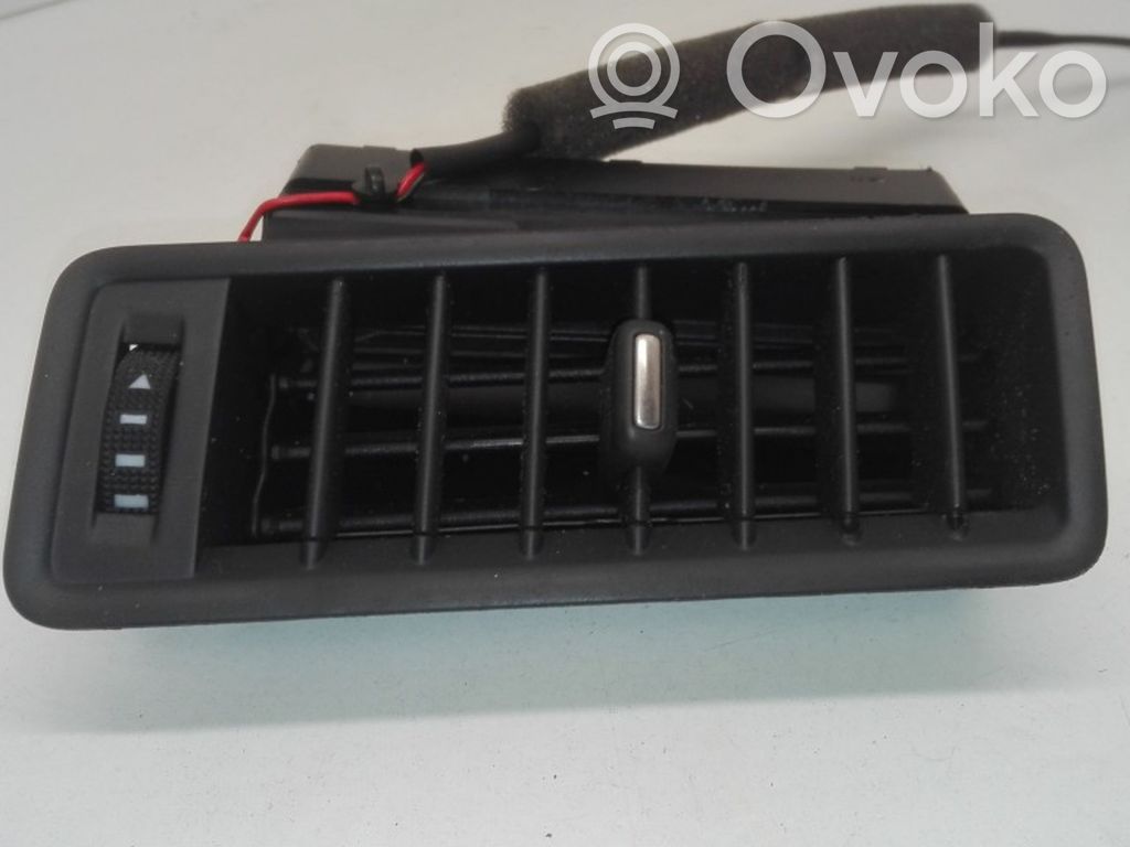Audi A8 S8 D3 4E Moldura protectora de la rejilla de ventilación lateral del panel 