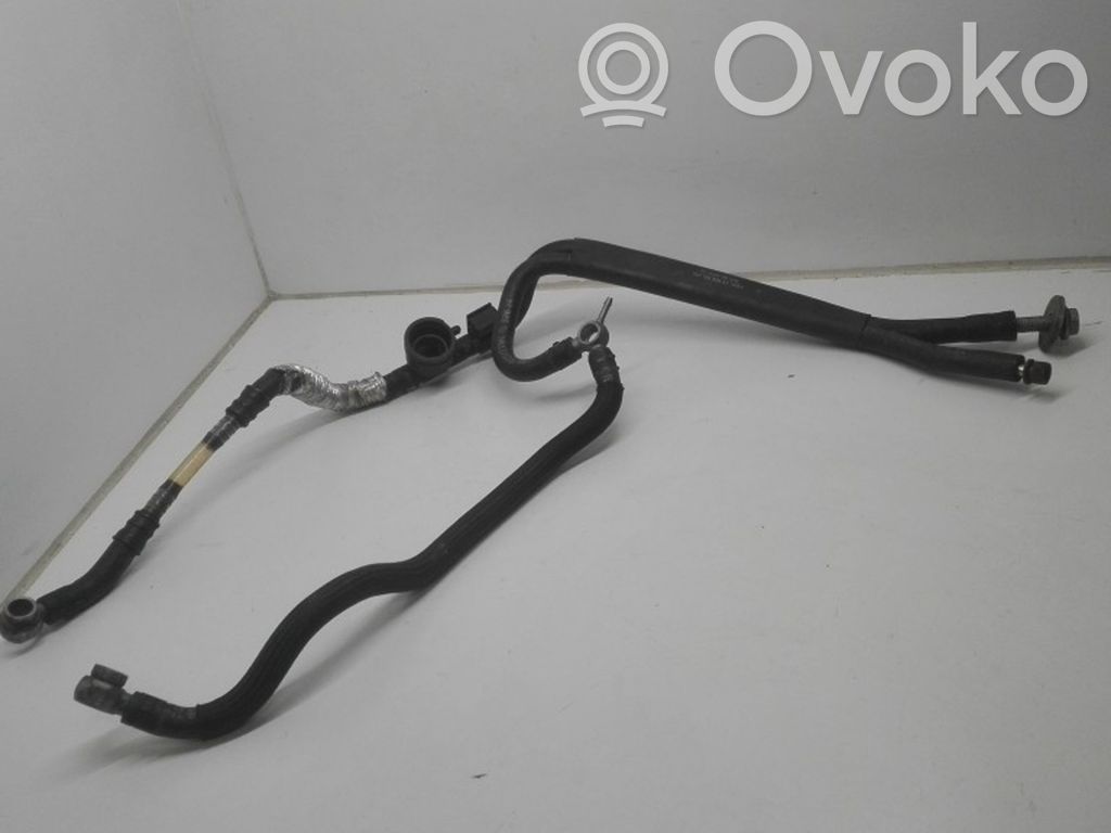 Audi A8 S8 D3 4E Polttoaineputki 