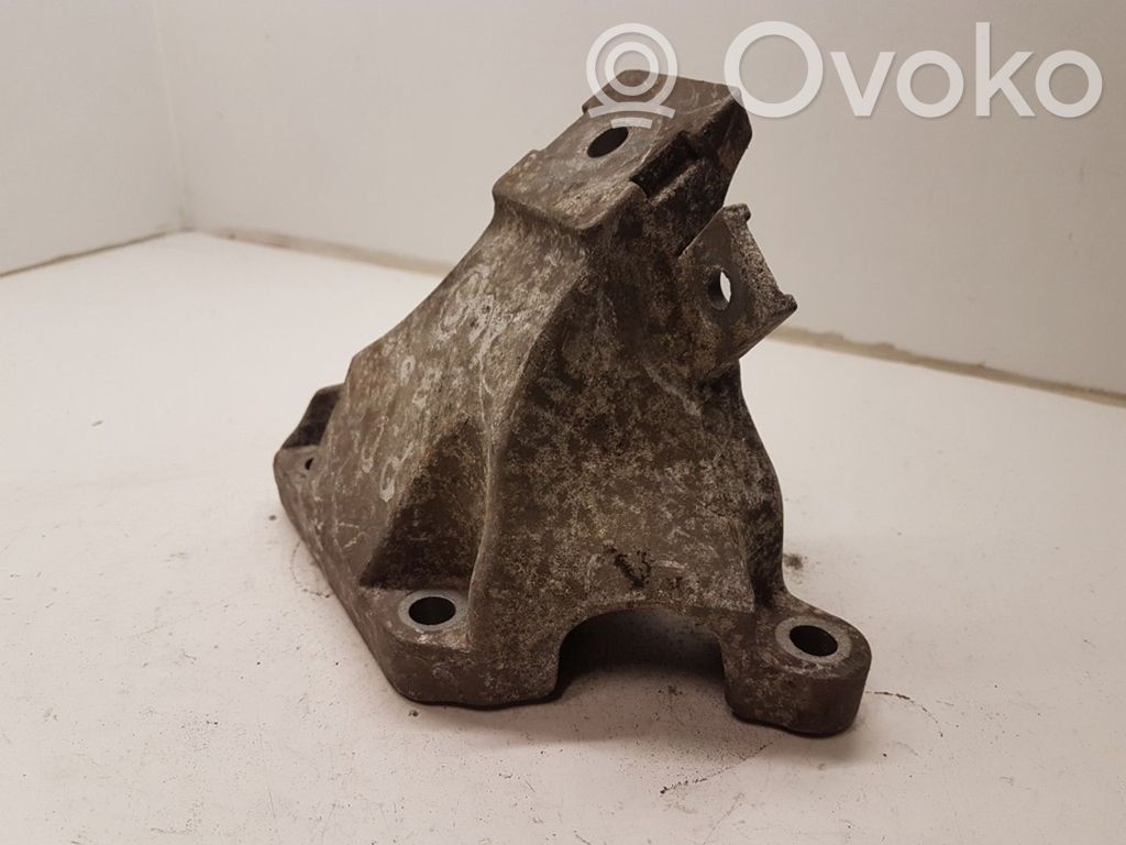 Audi A6 S6 C6 4F Engine mounting bracket 