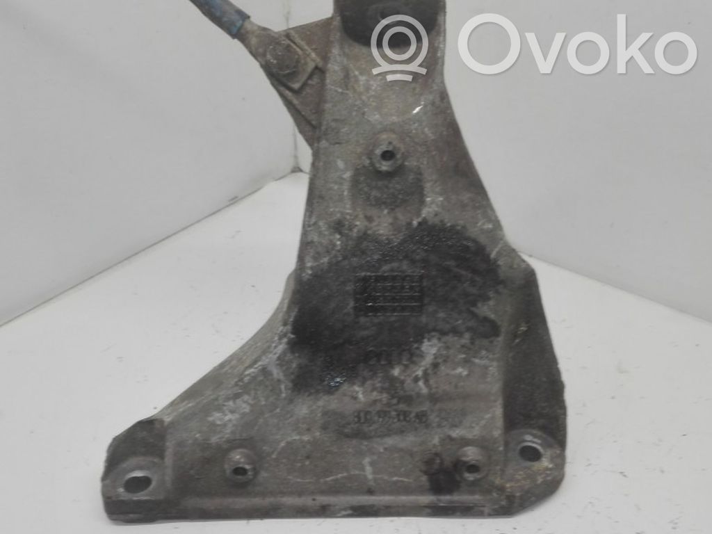Audi A6 S6 C5 4B Engine mounting bracket 