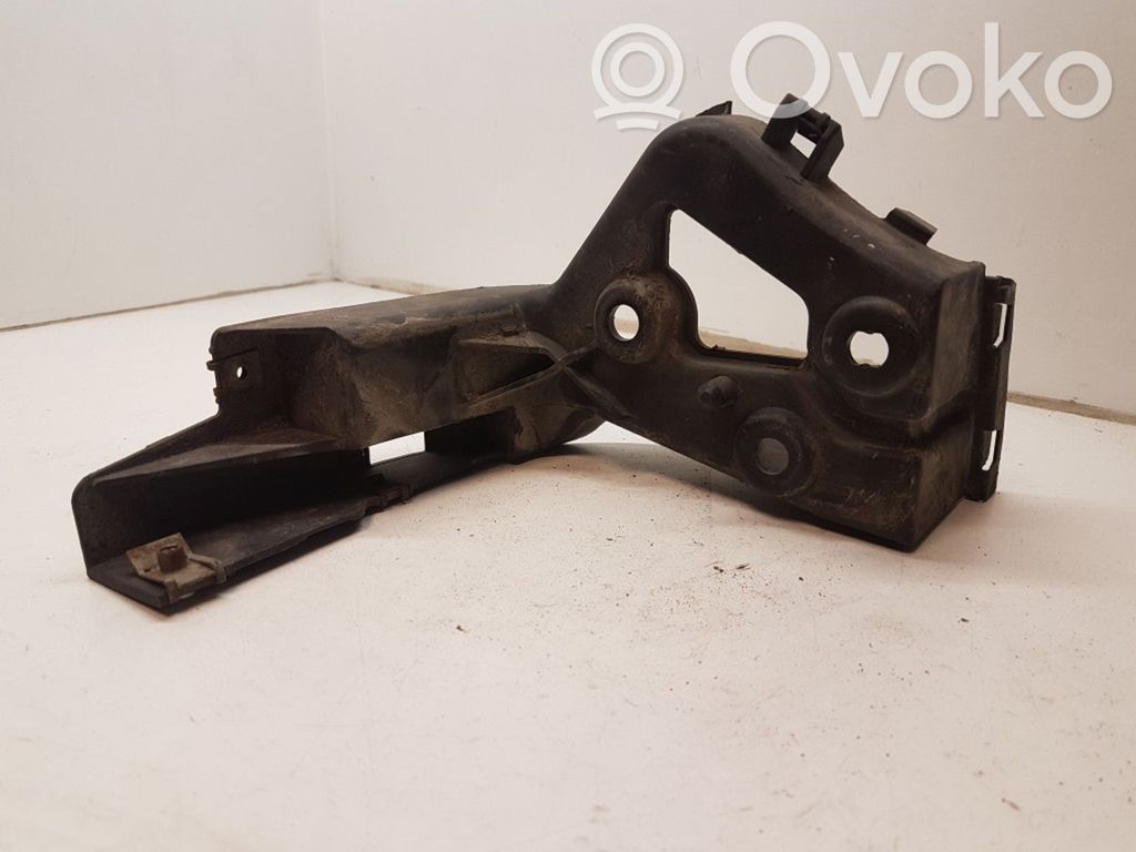 Audi A8 S8 D3 4E Rear bumper mounting bracket 