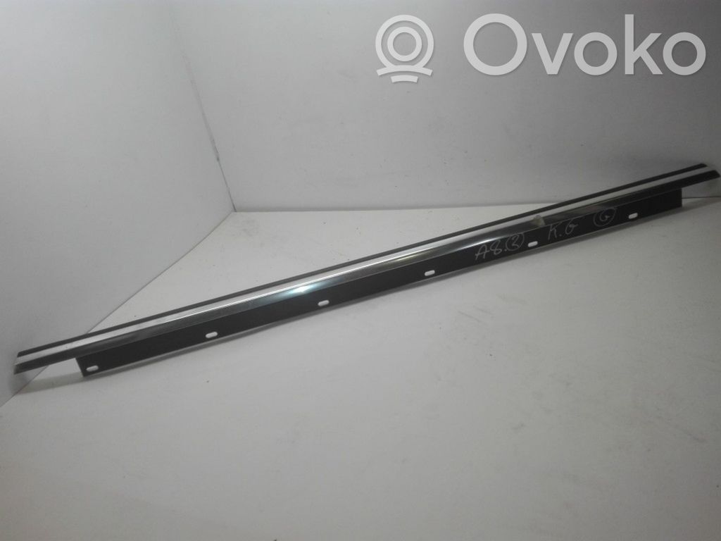 Audi A8 S8 D3 4E Takaoven ikkunalasin kumitiiviste 