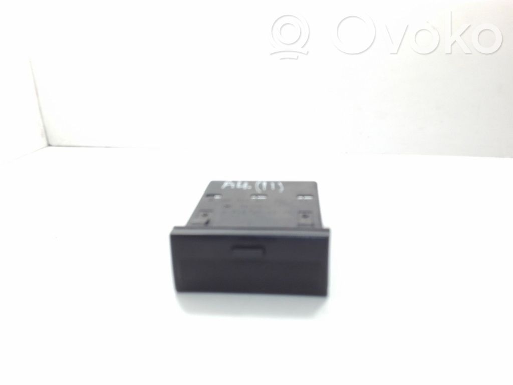 Audi A4 S4 B6 8E 8H Compartimiento/consola central del panel 