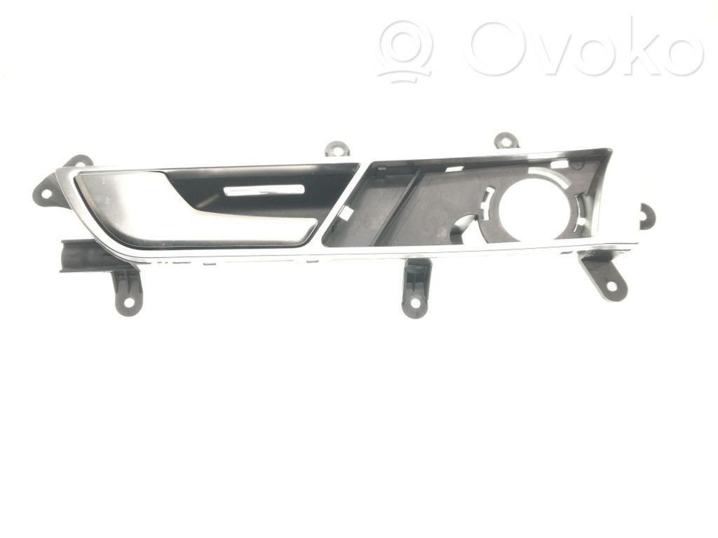 Manecilla interna puerta delantera   4F0837091B