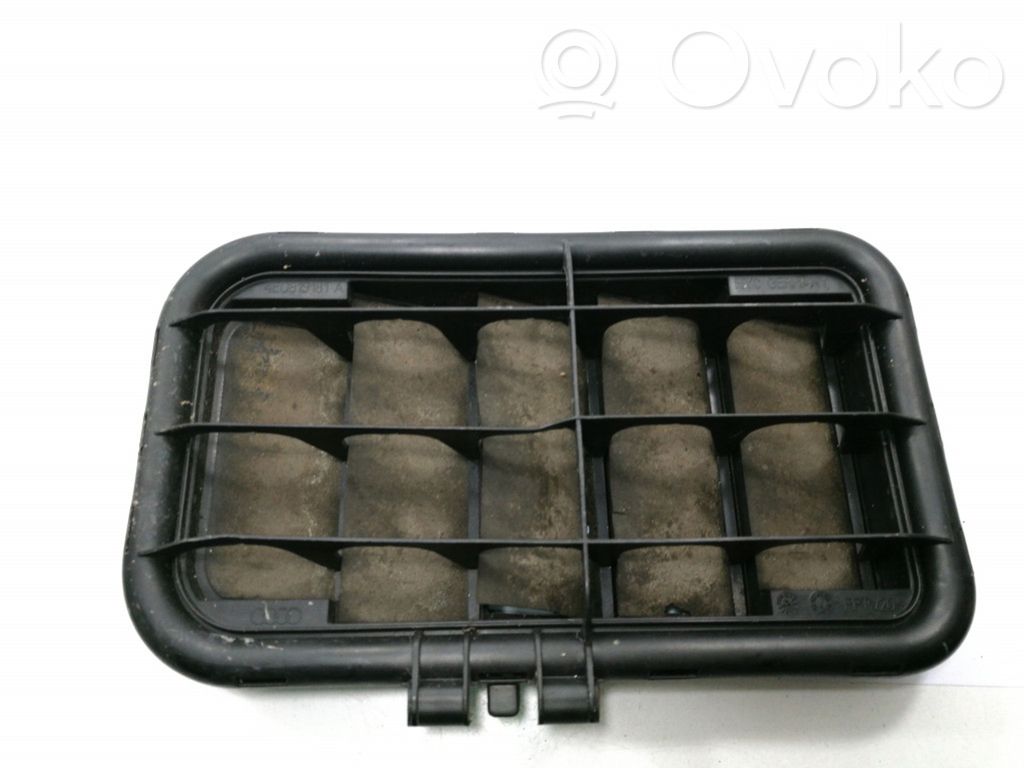 Audi A8 S8 D3 4E Ventilācijas režģis 
