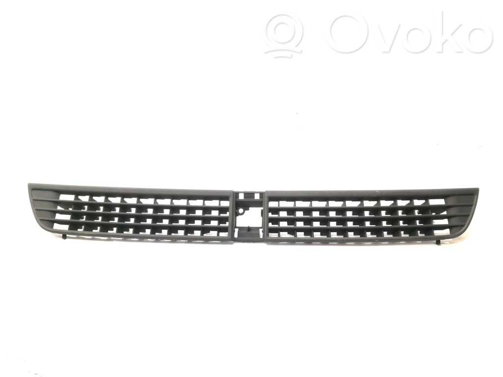 Audi A8 S8 D3 4E Lango oro grotelės 