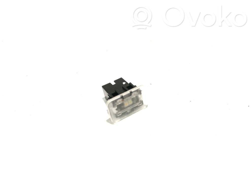 Audi A8 S8 D4 4H Luz interna puerta delantera 