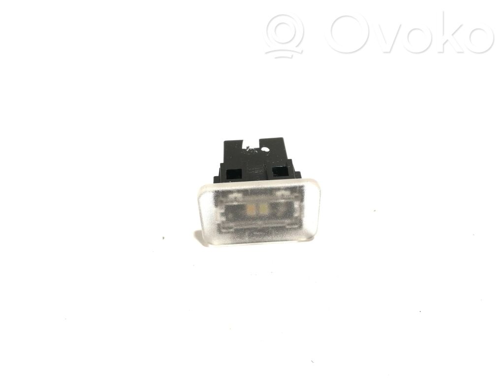 Audi A8 S8 D4 4H Luz interna puerta trasera 