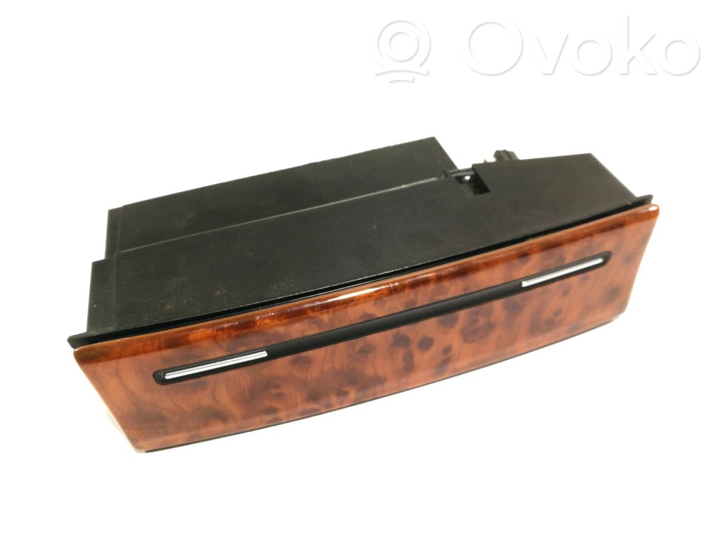 Aschenbecher   4E0857951C,31278000C