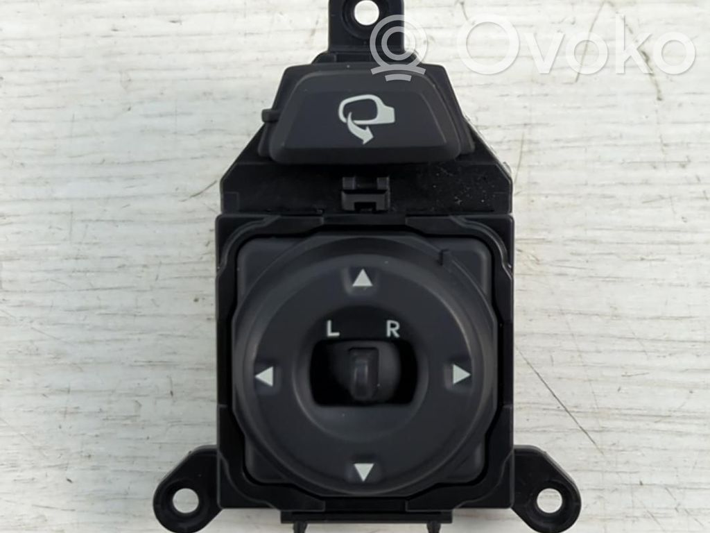 Wing mirror switch   4864801110