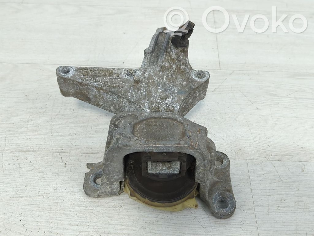 Renault Megane III Engine mount bracket 