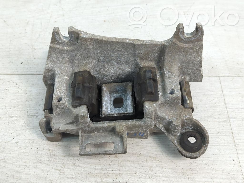 Engine mount bracket   112219816R