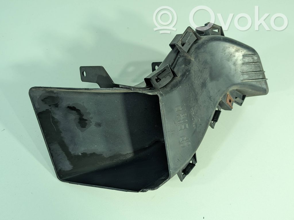 BMW 1 E82 E88 Wlot / Kanał powietrza intercoolera 