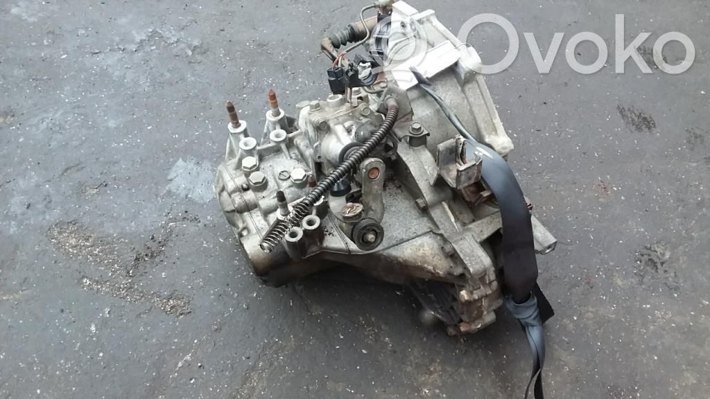Mitsubishi Lancer Cutie viteze manuală cu 5 trepte 