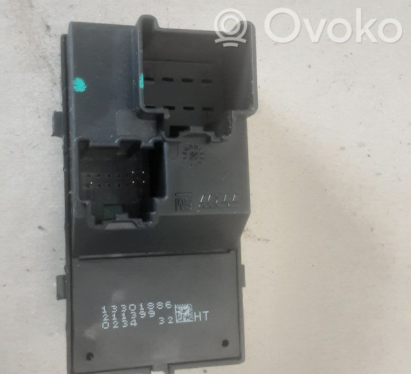 Electric window control switch   13301886