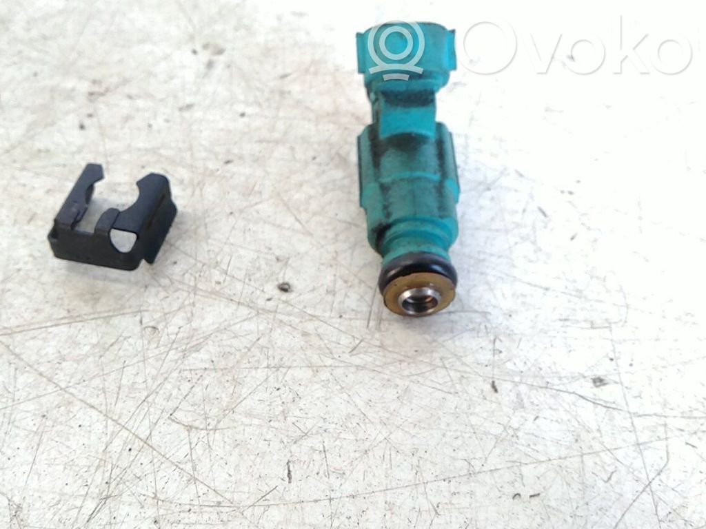 Inyector de combustible   3531003000
