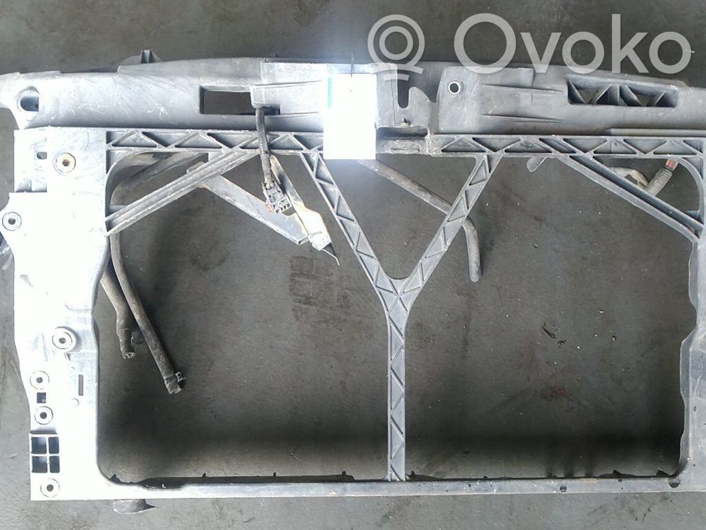 Mazda 2 Radiatorių panelė 