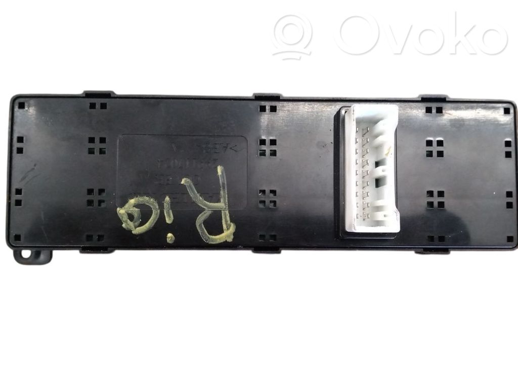 KIA Rio Electric window control switch 
