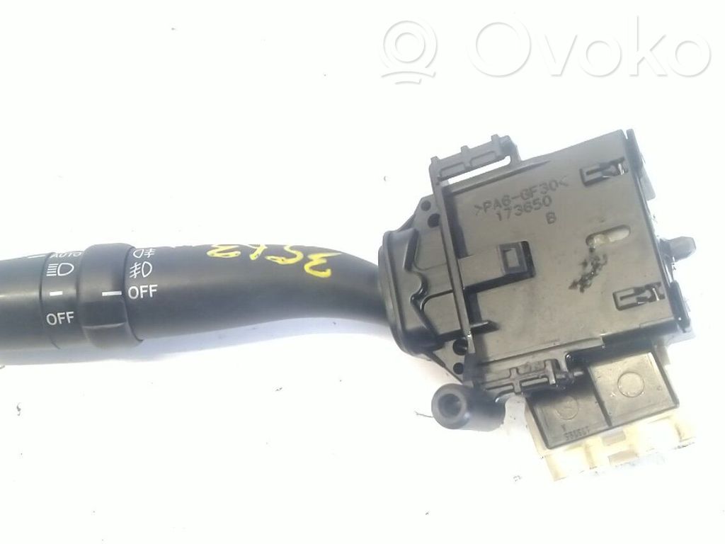 Toyota Avensis T250 Leva/interruttore dell’indicatore di direzione e tergicristallo 