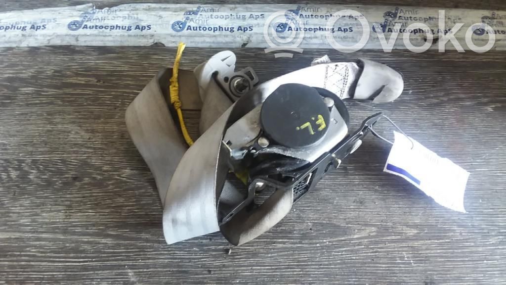 Etuistuimen turvavyö