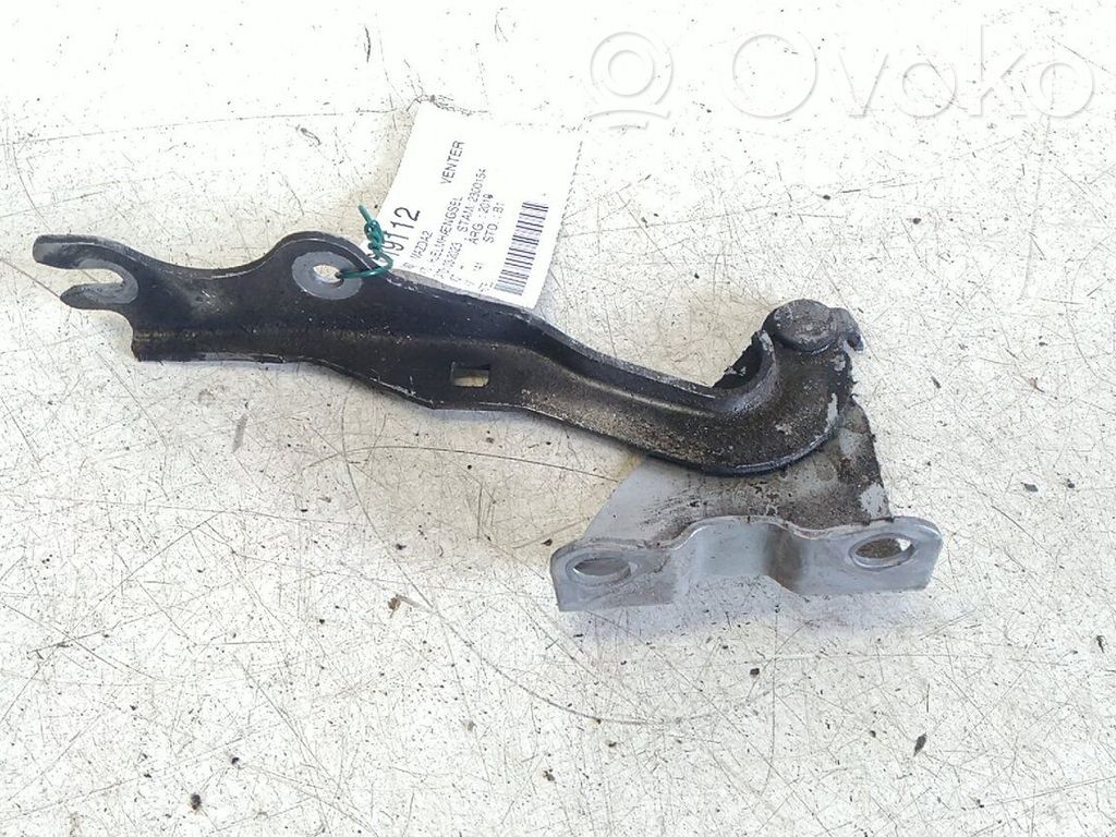 Dzinēja pārsega eņģe (-es)   D65152410B