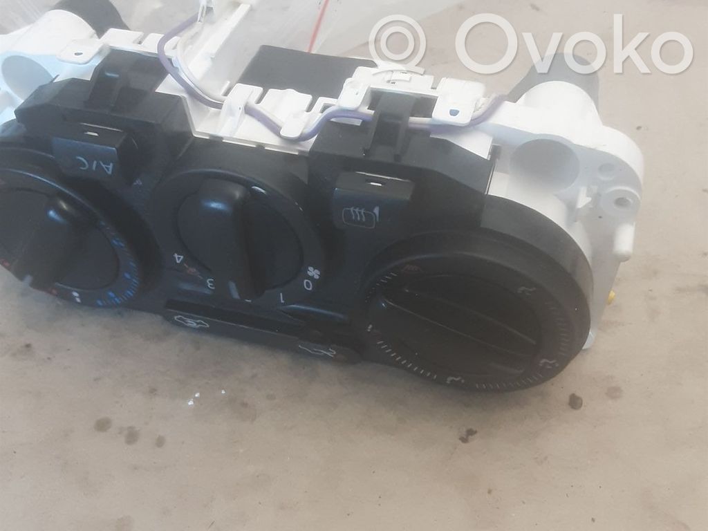 Nissan NV200 Unitate control climatizare 