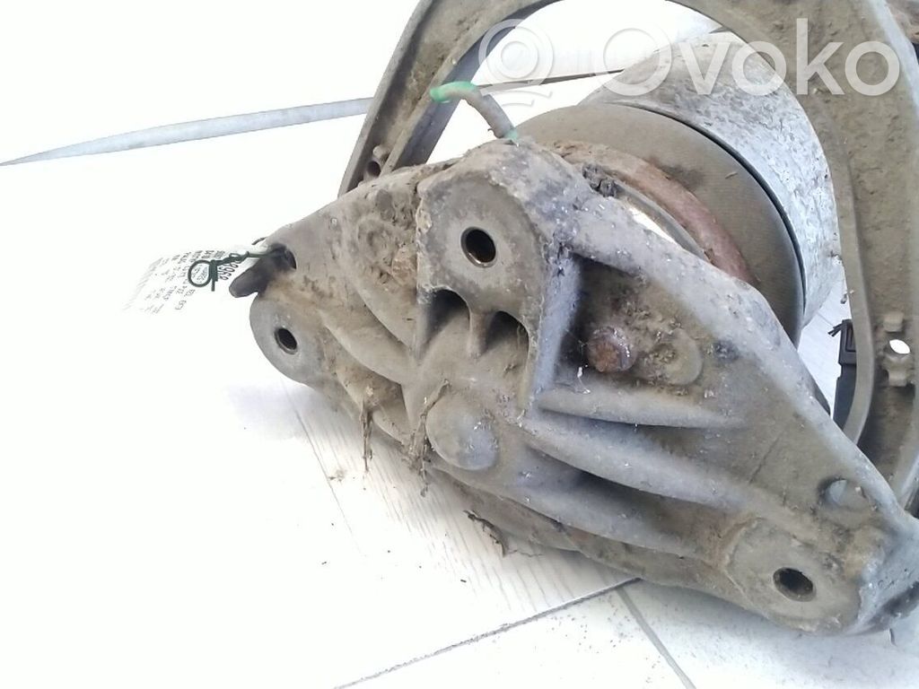 Volkswagen Touareg I Przedni amortyzator zawieszenia pneumatycznego 