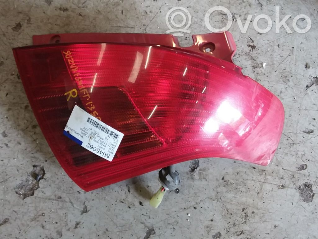 Suzuki Swift I Feux arrière / postérieurs