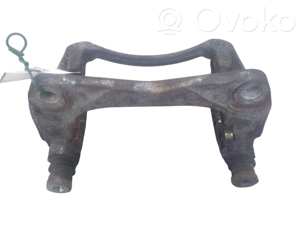Suzuki Swift III Supporto della pinza del freno anteriore