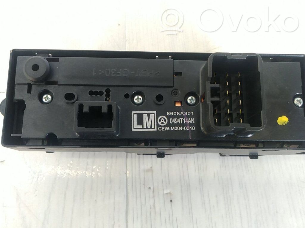 Interruptor del elevalunas eléctrico   8608A301