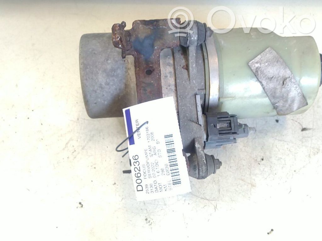Power steering pump   1578416