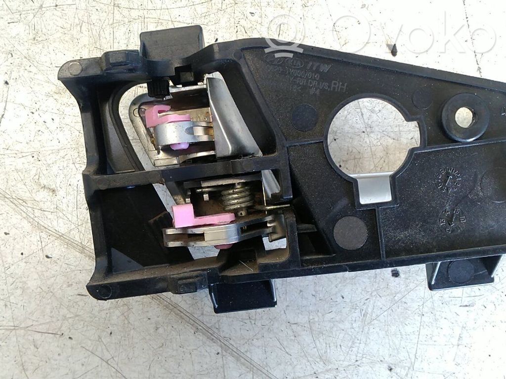 Manecilla interna puerta delantera   836201Y000EQ
