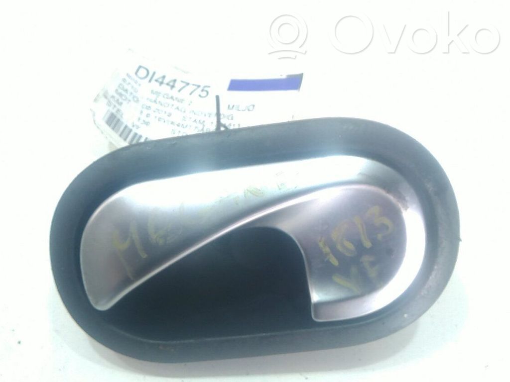 Manecilla interna puerta delantera