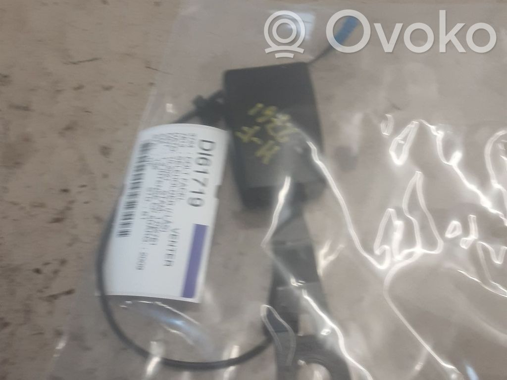 Mitsubishi Colt Bridă fixare centură de siguranță față 
